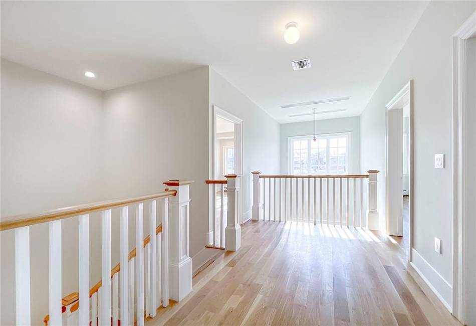 859 Lamont Avenue, Staten Island, New York 10309, 4 Bedrooms Bedrooms, ,6 BathroomsBathrooms,Residential,For Sale,Lamont,490002