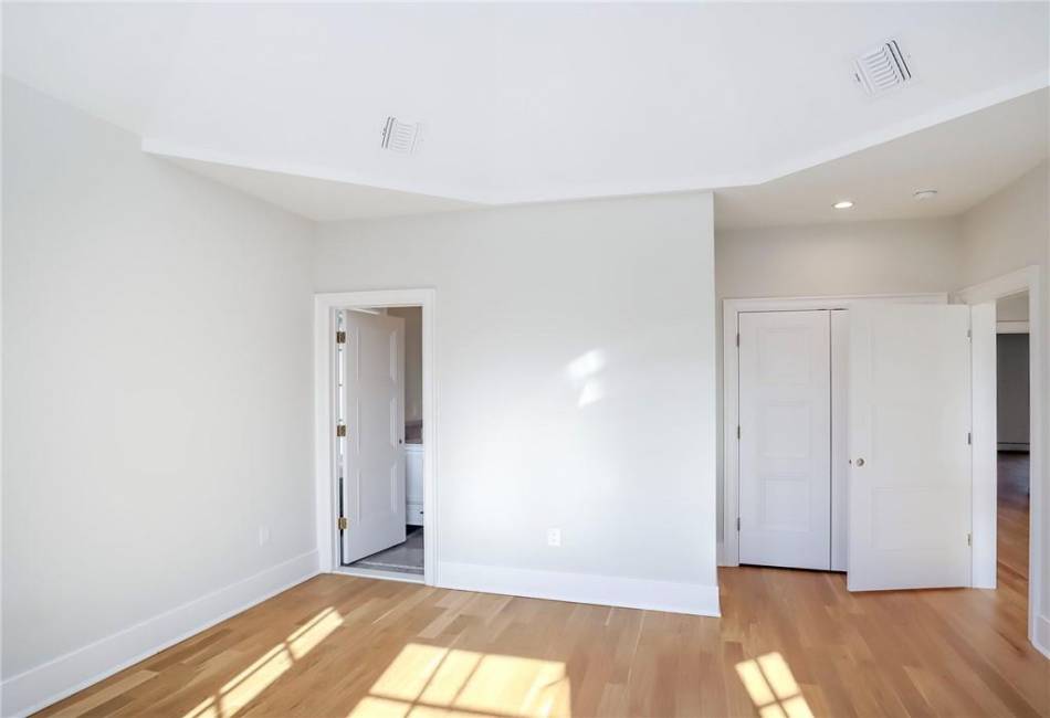 859 Lamont Avenue, Staten Island, New York 10309, 4 Bedrooms Bedrooms, ,6 BathroomsBathrooms,Residential,For Sale,Lamont,490002