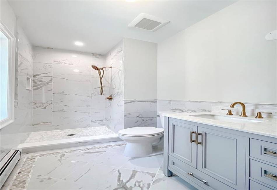 859 Lamont Avenue, Staten Island, New York 10309, 4 Bedrooms Bedrooms, ,6 BathroomsBathrooms,Residential,For Sale,Lamont,490002