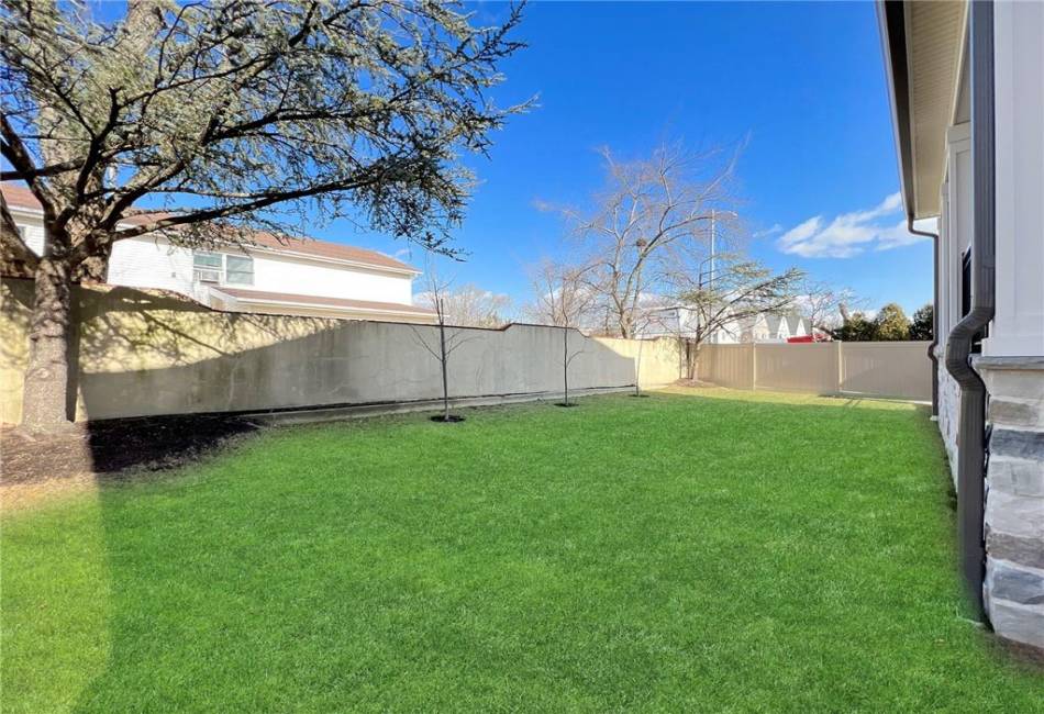 859 Lamont Avenue, Staten Island, New York 10309, 4 Bedrooms Bedrooms, ,6 BathroomsBathrooms,Residential,For Sale,Lamont,490002