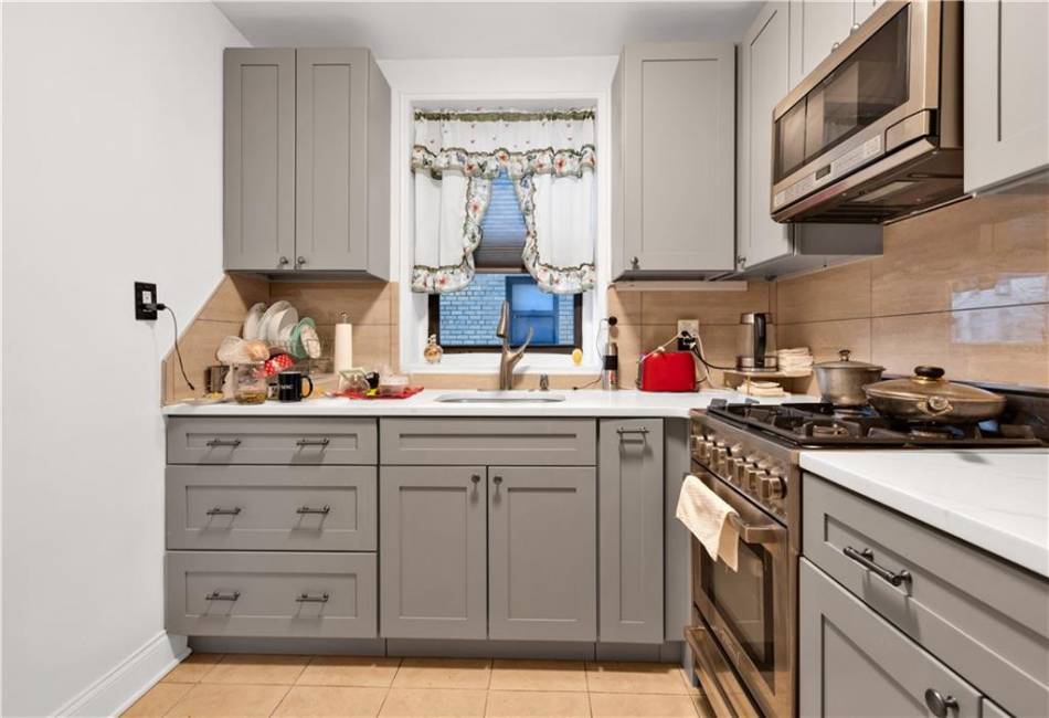 150 End Avenue, Brooklyn, New York 11235, 1 Bedroom Bedrooms, ,1 BathroomBathrooms,Residential,For Sale,End,490028