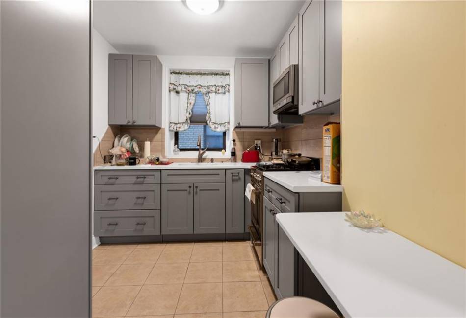 150 End Avenue, Brooklyn, New York 11235, 1 Bedroom Bedrooms, ,1 BathroomBathrooms,Residential,For Sale,End,490028