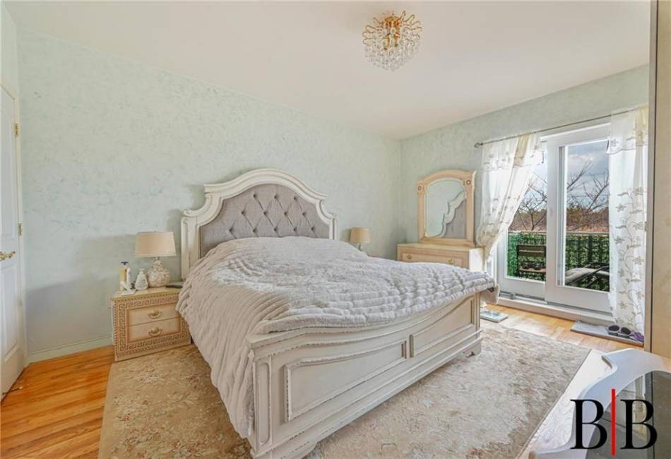 1934 Bergen Avenue, Brooklyn, New York 11234, 3 Bedrooms Bedrooms, ,2 BathroomsBathrooms,Residential,For Sale,Bergen,490022