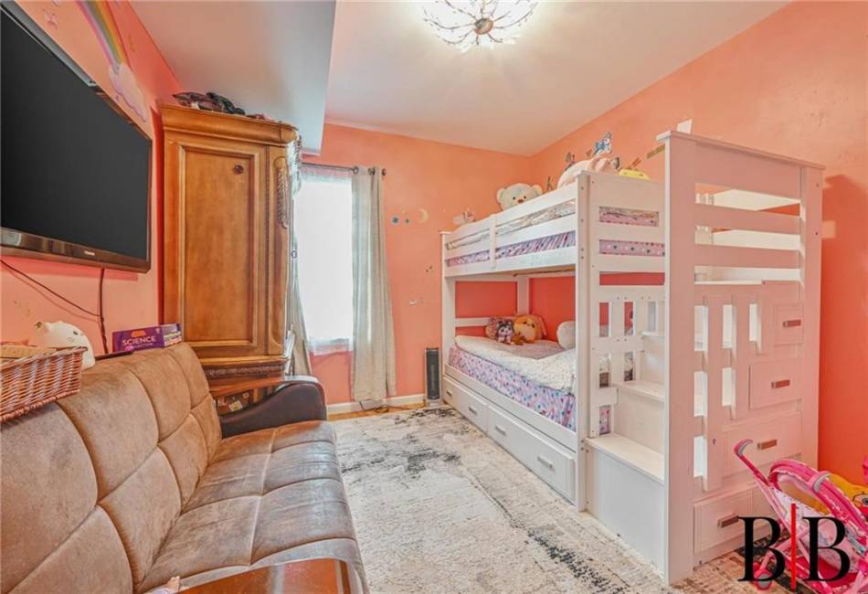 1934 Bergen Avenue, Brooklyn, New York 11234, 3 Bedrooms Bedrooms, ,2 BathroomsBathrooms,Residential,For Sale,Bergen,490022