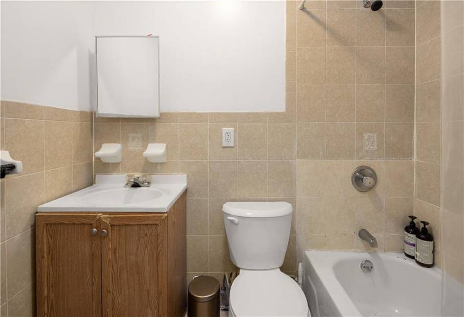 133 Sunnyside Avenue, Brooklyn, New York 11207, ,Residential,For Sale,Sunnyside,490040