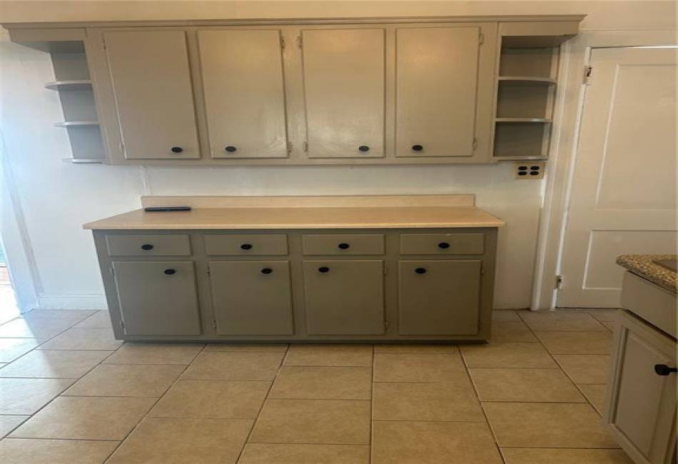 85-04 89th Avenue, Woodhaven, New York 11421, 2 Bedrooms Bedrooms, ,1 BathroomBathrooms,Rental,For Sale,89th,490044