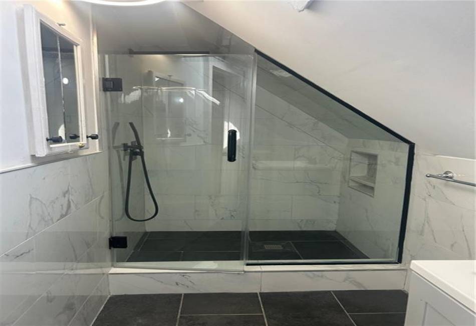 85-04 89th Avenue, Woodhaven, New York 11421, 2 Bedrooms Bedrooms, ,1 BathroomBathrooms,Rental,For Sale,89th,490044