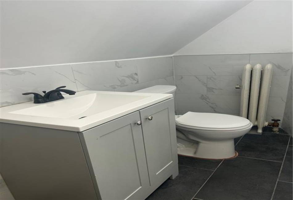 85-04 89th Avenue, Woodhaven, New York 11421, 2 Bedrooms Bedrooms, ,1 BathroomBathrooms,Rental,For Sale,89th,490044