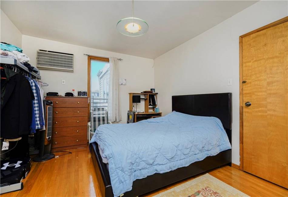 112 Bay 10th Street, Brooklyn, New York 11228, 6 Bedrooms Bedrooms, ,3 BathroomsBathrooms,Residential,For Sale,Bay 10th,490056