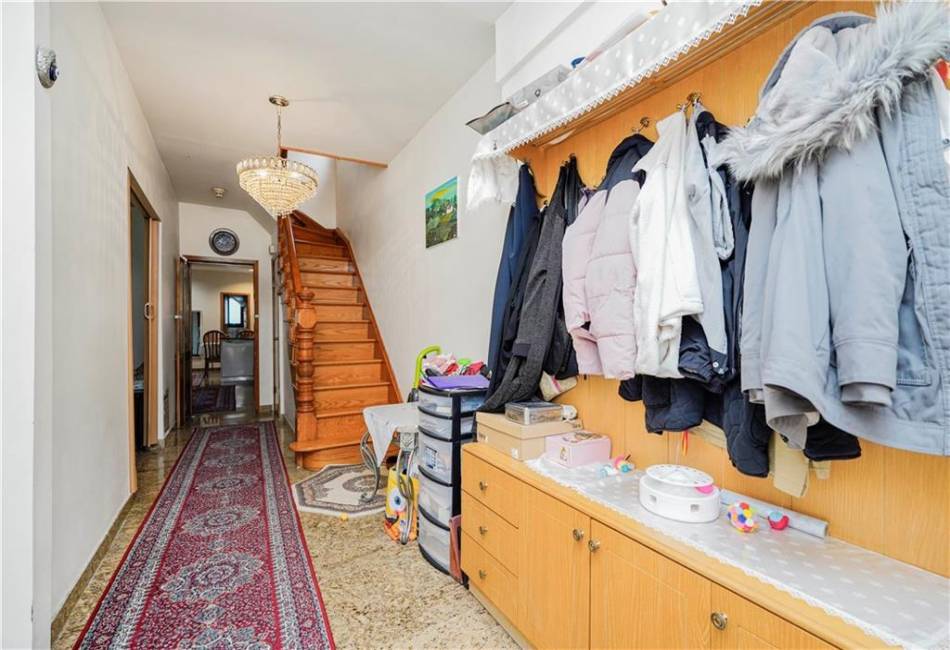 112 Bay 10th Street, Brooklyn, New York 11228, 6 Bedrooms Bedrooms, ,3 BathroomsBathrooms,Residential,For Sale,Bay 10th,490056