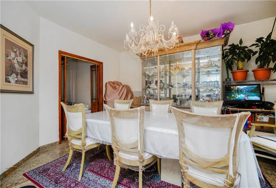 112 Bay 10th Street, Brooklyn, New York 11228, 6 Bedrooms Bedrooms, ,3 BathroomsBathrooms,Residential,For Sale,Bay 10th,490056