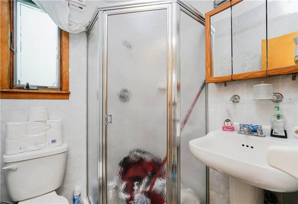 112 Bay 10th Street, Brooklyn, New York 11228, 6 Bedrooms Bedrooms, ,3 BathroomsBathrooms,Residential,For Sale,Bay 10th,490056