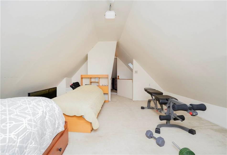 112 Bay 10th Street, Brooklyn, New York 11228, 6 Bedrooms Bedrooms, ,3 BathroomsBathrooms,Residential,For Sale,Bay 10th,490056