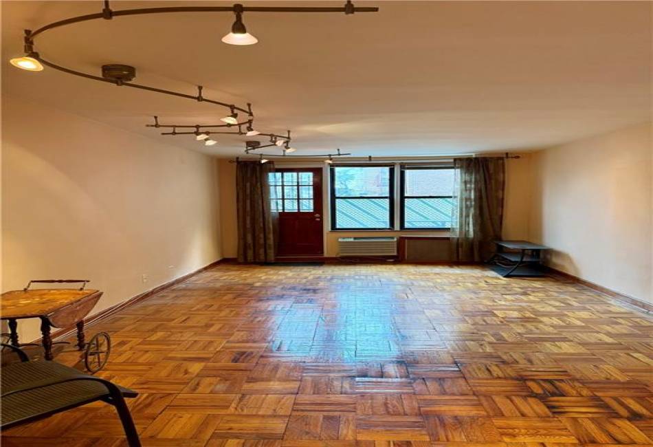 1075 Sheepshead Bay Road, Brooklyn, New York 11229, 1 Bedroom Bedrooms, ,1 BathroomBathrooms,Residential,For Sale,Sheepshead Bay,490059