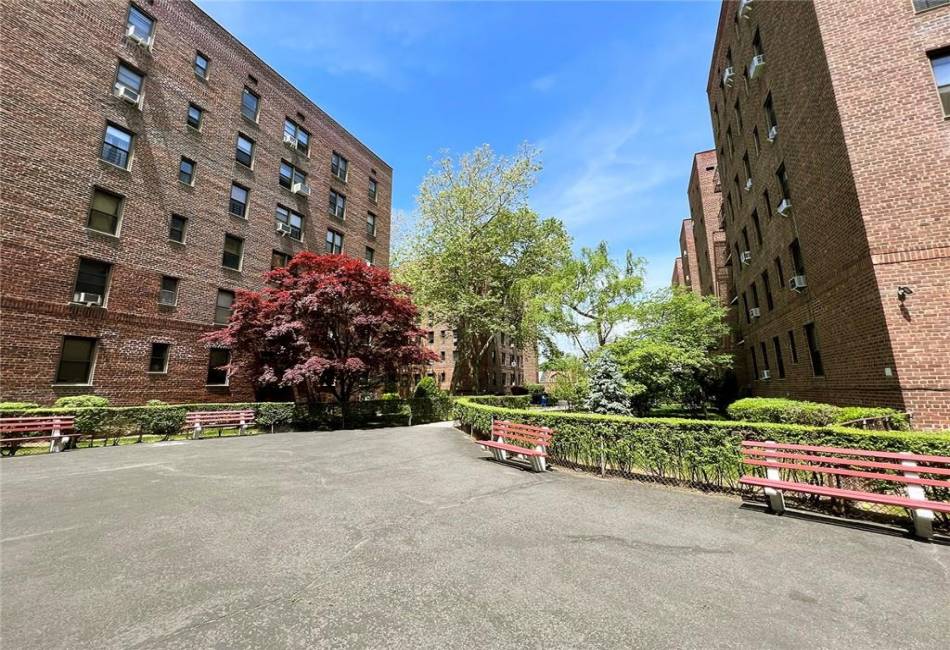 3655 Shore Parkway, Brooklyn, New York 11235, 3 Bedrooms Bedrooms, ,1 BathroomBathrooms,Residential,For Sale,Shore,490069