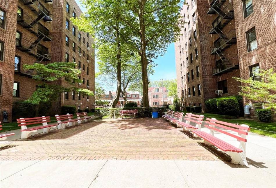 3655 Shore Parkway, Brooklyn, New York 11235, 3 Bedrooms Bedrooms, ,1 BathroomBathrooms,Residential,For Sale,Shore,490069