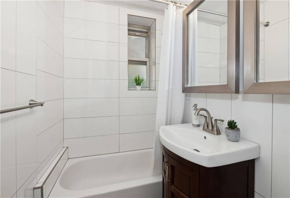 9411 Shore Road, Brooklyn, New York 11209, 2 Bedrooms Bedrooms, ,1 BathroomBathrooms,Residential,For Sale,Shore,489234