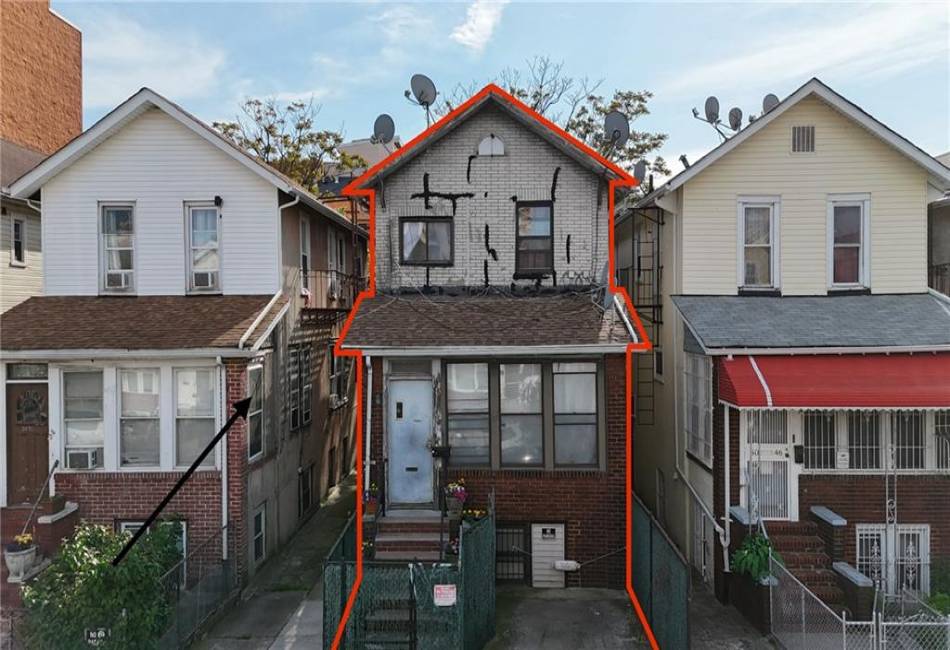 3048 Brighton 4th Street, Brooklyn, New York 11235, 9 Bedrooms Bedrooms, ,4 BathroomsBathrooms,Residential,For Sale,Brighton 4th,490061
