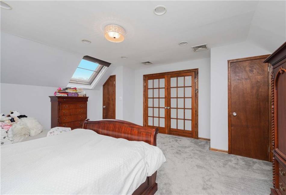 42 Elmhurst Avenue, Staten Island, New York 10301, 5 Bedrooms Bedrooms, ,4 BathroomsBathrooms,Residential,For Sale,Elmhurst,490076