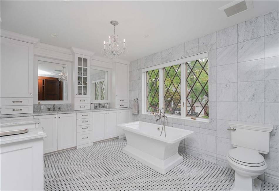 42 Elmhurst Avenue, Staten Island, New York 10301, 5 Bedrooms Bedrooms, ,4 BathroomsBathrooms,Residential,For Sale,Elmhurst,490076
