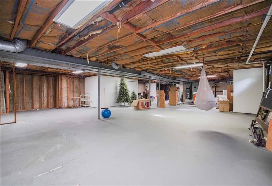 42 Elmhurst Avenue, Staten Island, New York 10301, 5 Bedrooms Bedrooms, ,4 BathroomsBathrooms,Residential,For Sale,Elmhurst,490076