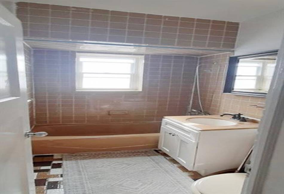 6523 11th Avenue, Brooklyn, New York 11219, ,Mixed Use,For Sale,11th,490086