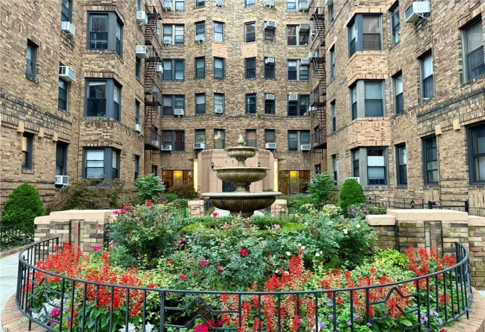9701 Shore Road, Brooklyn, New York 11209, 2 Bedrooms Bedrooms, ,1 BathroomBathrooms,Residential,For Sale,Shore,489542