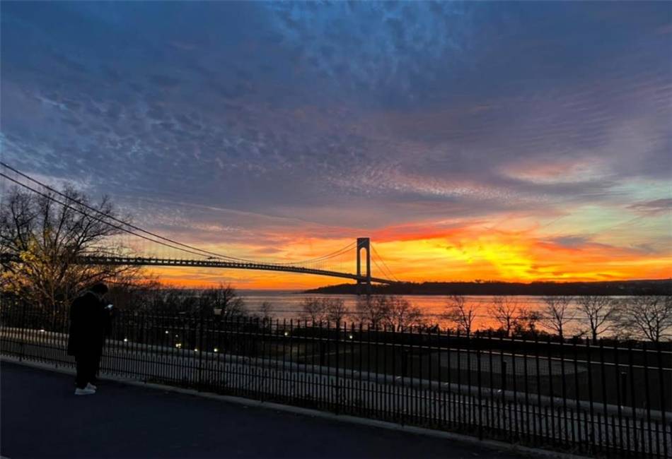 9701 Shore Road, Brooklyn, New York 11209, 2 Bedrooms Bedrooms, ,1 BathroomBathrooms,Residential,For Sale,Shore,489542