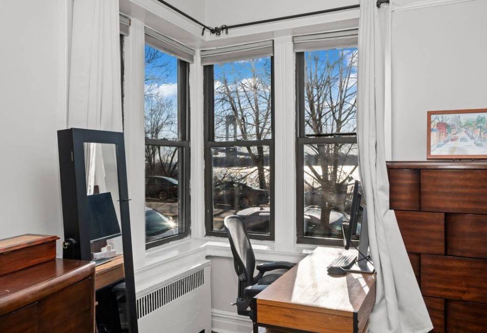 9701 Shore Road, Brooklyn, New York 11209, 2 Bedrooms Bedrooms, ,1 BathroomBathrooms,Residential,For Sale,Shore,489542