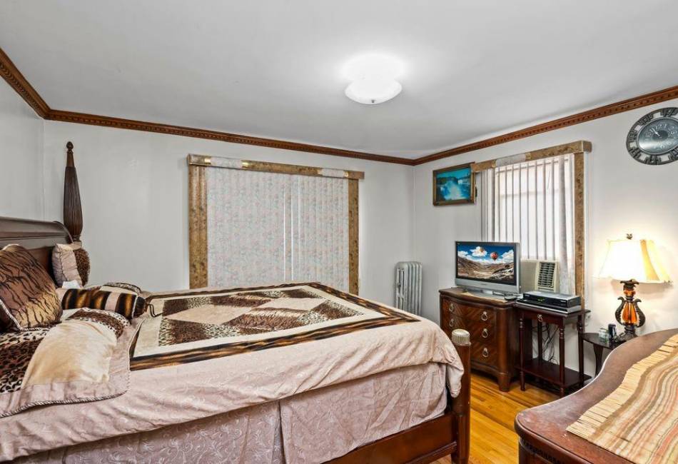 1489 54th Street, Brooklyn, New York 11234, 4 Bedrooms Bedrooms, ,3 BathroomsBathrooms,Residential,For Sale,54th,489944