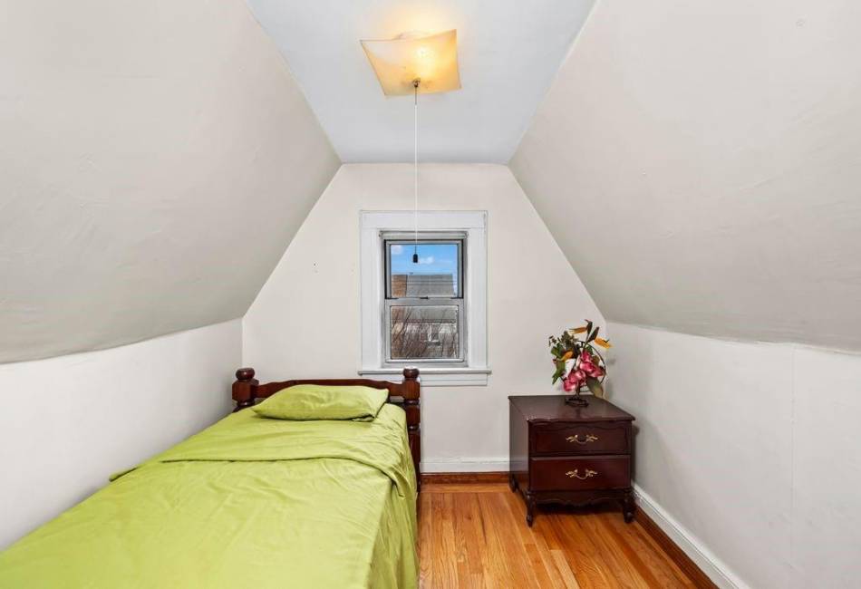 1489 54th Street, Brooklyn, New York 11234, 4 Bedrooms Bedrooms, ,3 BathroomsBathrooms,Residential,For Sale,54th,489944