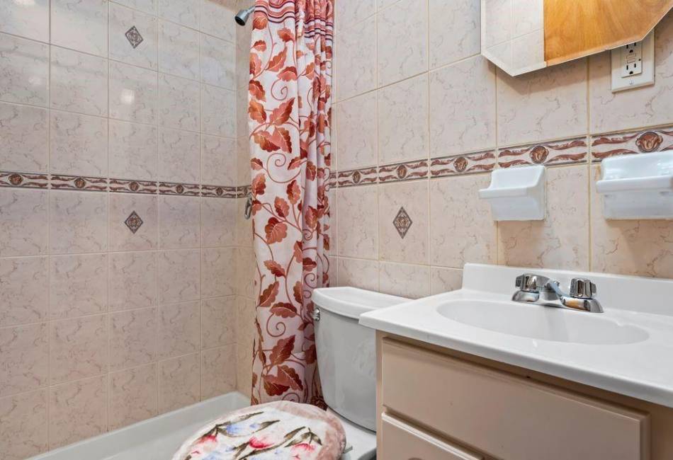 1489 54th Street, Brooklyn, New York 11234, 4 Bedrooms Bedrooms, ,3 BathroomsBathrooms,Residential,For Sale,54th,489944
