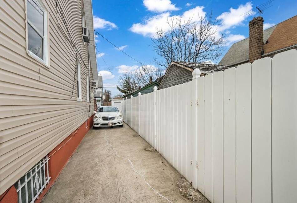 1489 54th Street, Brooklyn, New York 11234, 4 Bedrooms Bedrooms, ,3 BathroomsBathrooms,Residential,For Sale,54th,489944