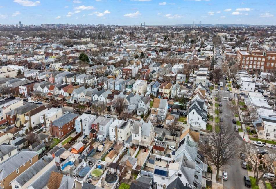 1489 54th Street, Brooklyn, New York 11234, 4 Bedrooms Bedrooms, ,3 BathroomsBathrooms,Residential,For Sale,54th,489944
