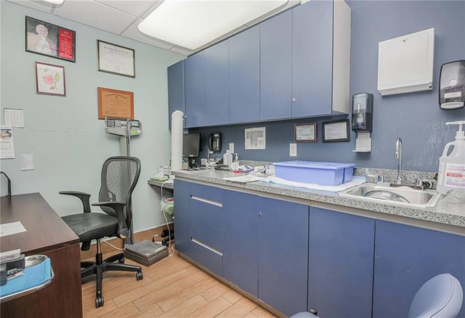 7210 13th Avenue, Brooklyn, New York 11228, ,Commercial,For Sale,13th,489978