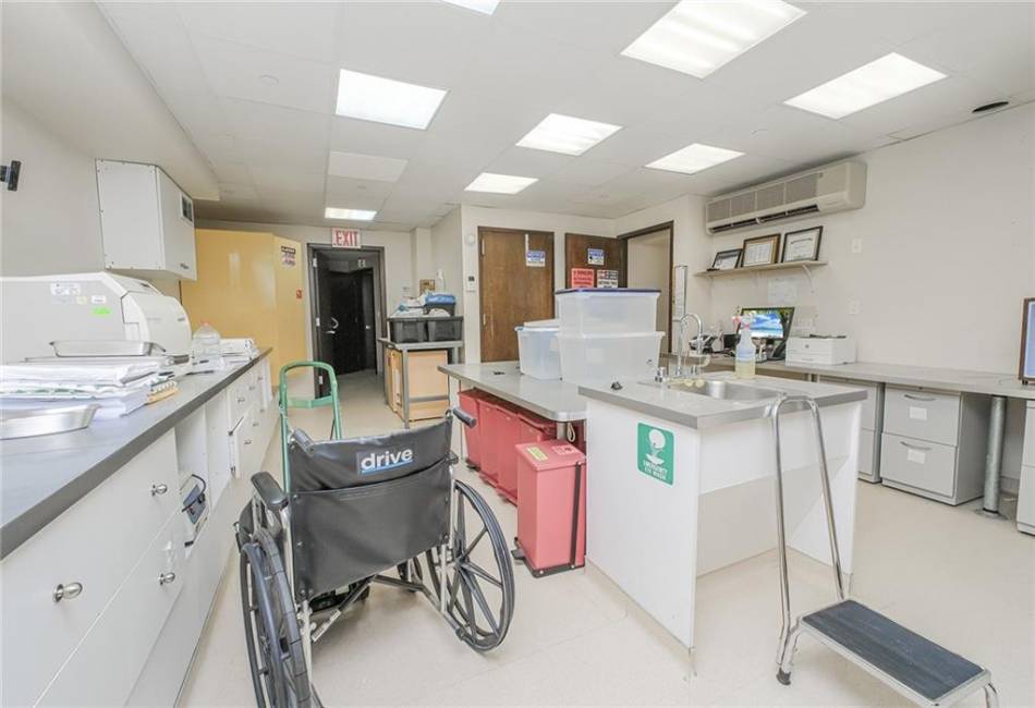 7210 13th Avenue, Brooklyn, New York 11228, ,Commercial,For Sale,13th,489978