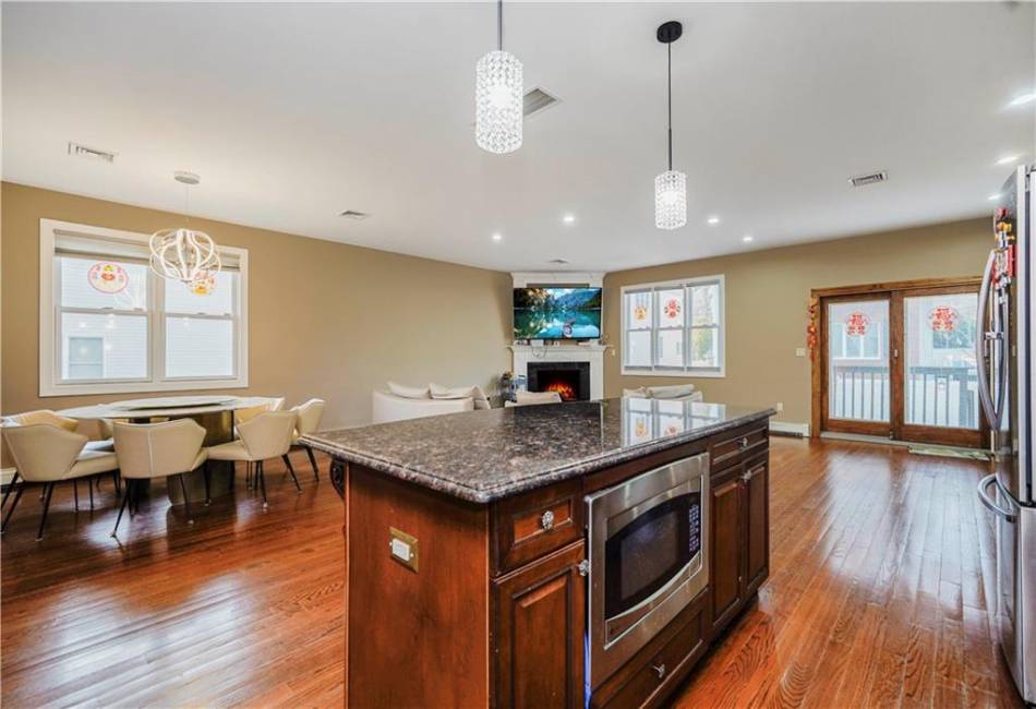 151 Waterbury Avenue, Staten Island, New York 10309, ,5 BathroomsBathrooms,Residential,For Sale,Waterbury,490012
