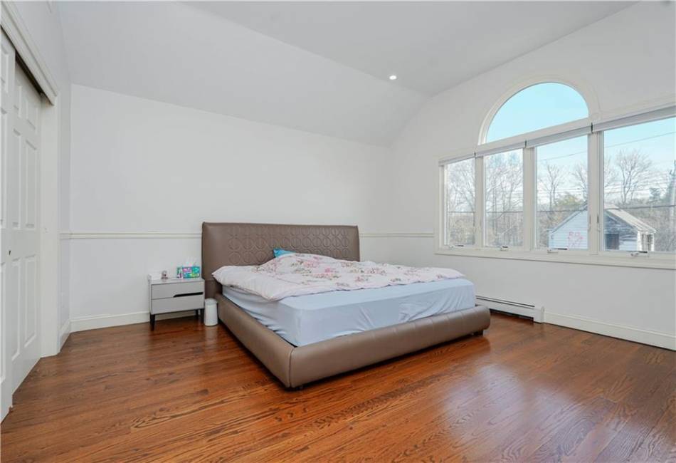 151 Waterbury Avenue, Staten Island, New York 10309, ,5 BathroomsBathrooms,Residential,For Sale,Waterbury,490012