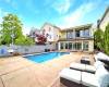 161 Whitman Drive, Brooklyn, New York 11234, 5 Bedrooms Bedrooms, ,4 BathroomsBathrooms,Residential,For Sale,Whitman,490092