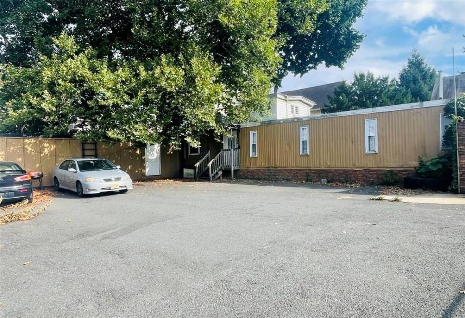 2848 Richmond Terrace, Staten Island, New York 10303, ,Residential,For Sale,Richmond,490093