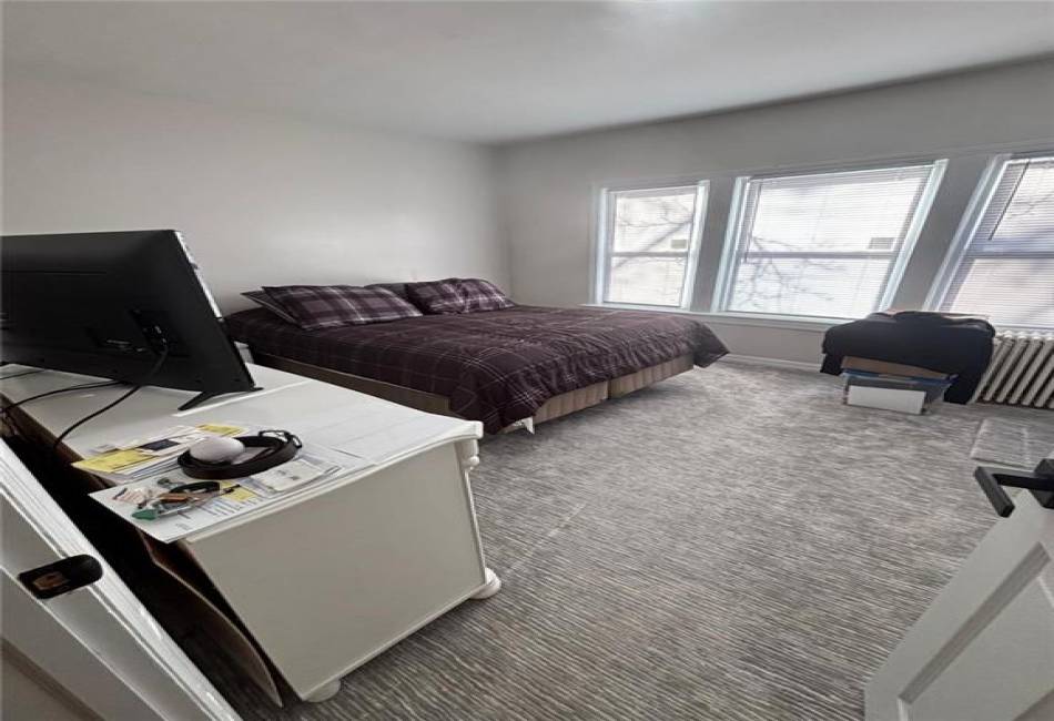 3883 Bedford Avenue, Brooklyn, New York 11229, 3 Bedrooms Bedrooms, ,2 BathroomsBathrooms,Residential,For Sale,Bedford,490095