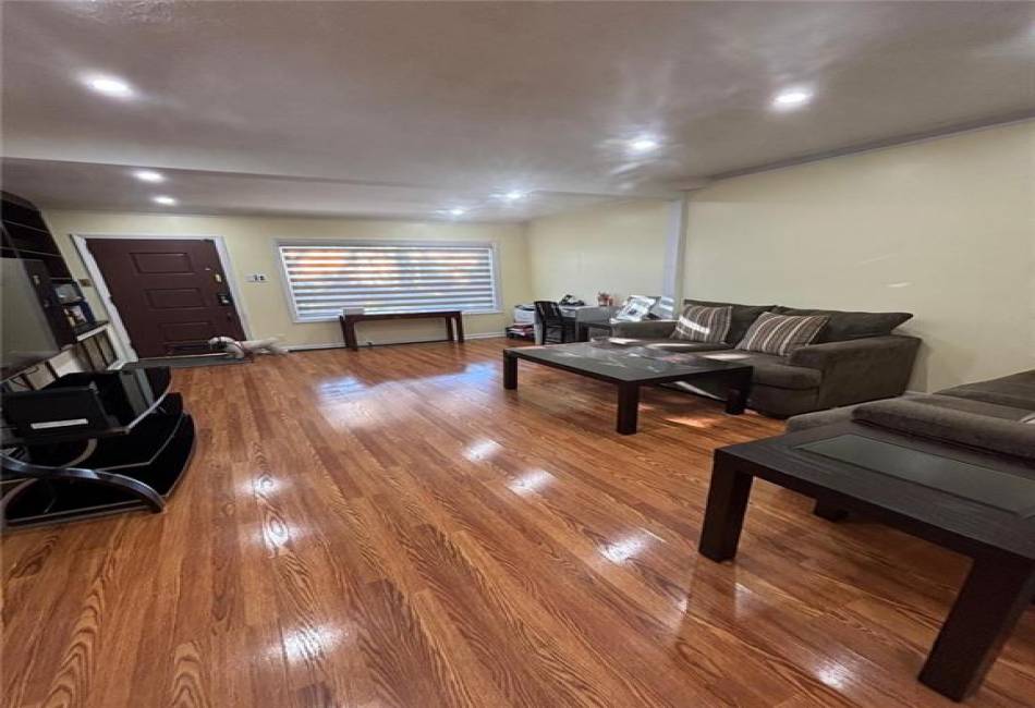 3883 Bedford Avenue, Brooklyn, New York 11229, 3 Bedrooms Bedrooms, ,2 BathroomsBathrooms,Residential,For Sale,Bedford,490095