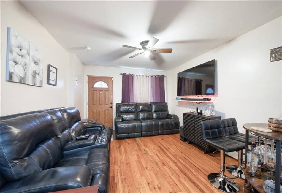 211 Warwick Street, Brooklyn, New York 11207, 5 Bedrooms Bedrooms, ,Residential,For Sale,Warwick,490102