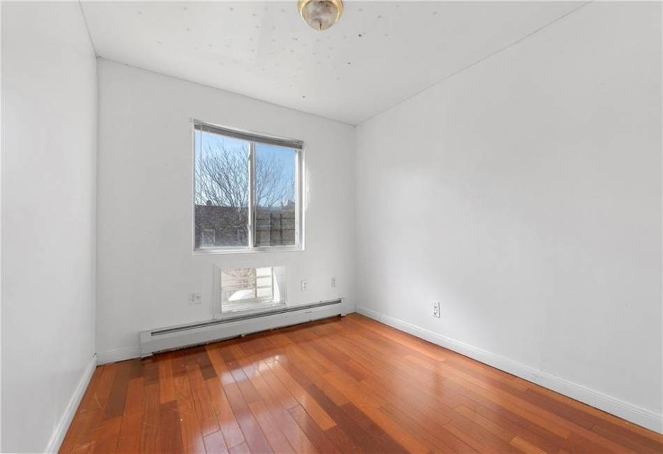 211 Warwick Street, Brooklyn, New York 11207, 5 Bedrooms Bedrooms, ,Residential,For Sale,Warwick,490102