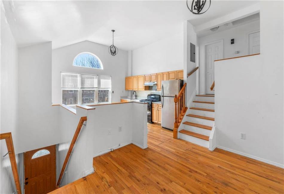 211 Warwick Street, Brooklyn, New York 11207, 5 Bedrooms Bedrooms, ,Residential,For Sale,Warwick,490102