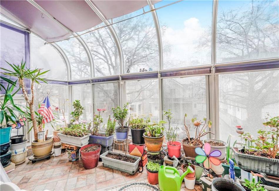 46 Bay 17th Street, Brooklyn, New York 11214, 5 Bedrooms Bedrooms, ,3 BathroomsBathrooms,Residential,For Sale,Bay 17th,490107