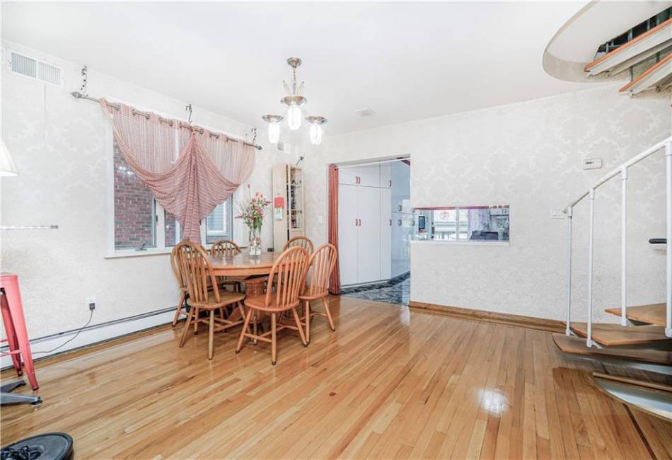 46 Bay 17th Street, Brooklyn, New York 11214, 5 Bedrooms Bedrooms, ,3 BathroomsBathrooms,Residential,For Sale,Bay 17th,490107