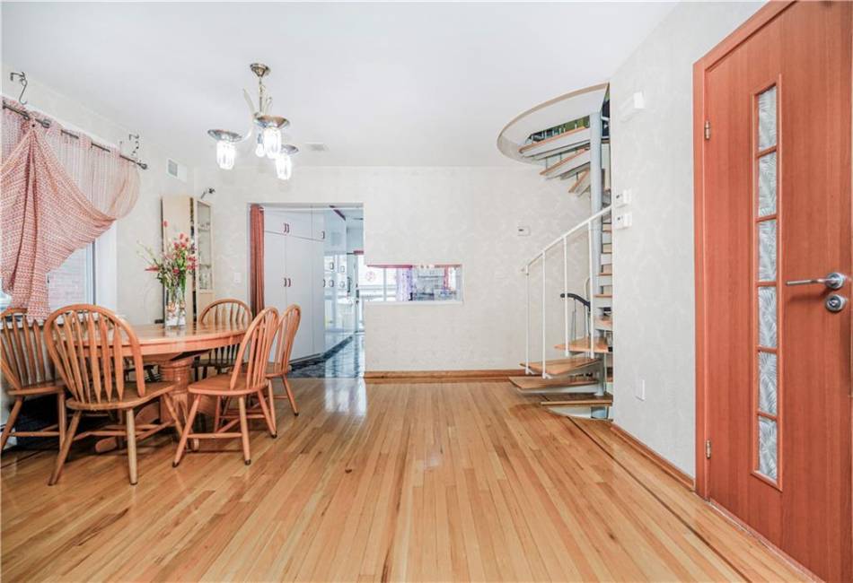 46 Bay 17th Street, Brooklyn, New York 11214, 5 Bedrooms Bedrooms, ,3 BathroomsBathrooms,Residential,For Sale,Bay 17th,490107