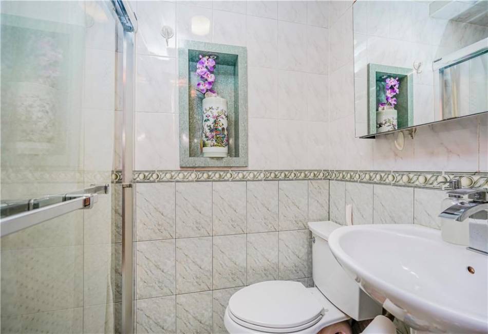 46 Bay 17th Street, Brooklyn, New York 11214, 5 Bedrooms Bedrooms, ,3 BathroomsBathrooms,Residential,For Sale,Bay 17th,490107