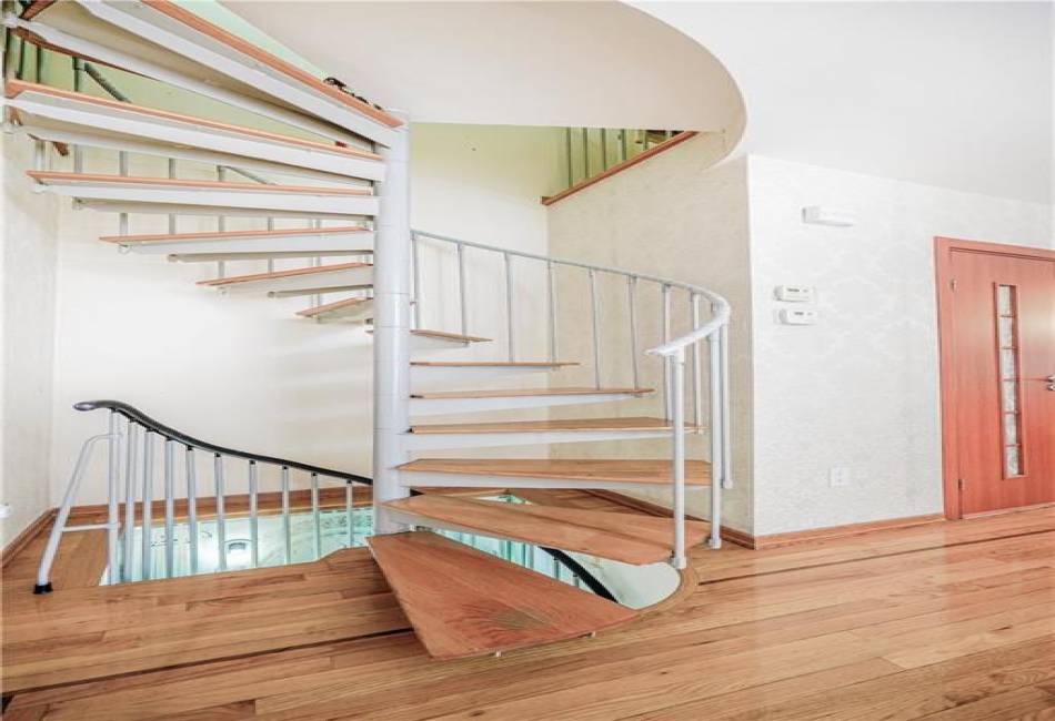 46 Bay 17th Street, Brooklyn, New York 11214, 5 Bedrooms Bedrooms, ,3 BathroomsBathrooms,Residential,For Sale,Bay 17th,490107